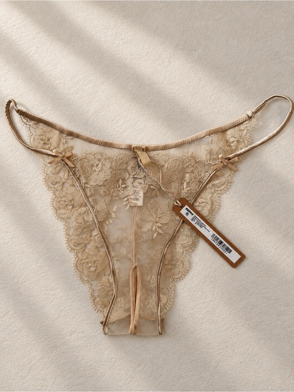 SKIMS Embroidered Lingerie Crotchless Micro String Bikini Champagne XS nwt